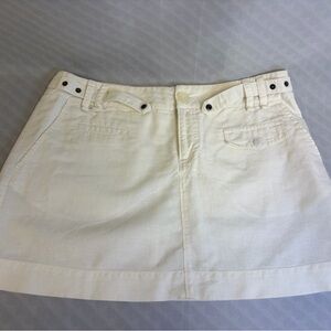 Extyn-Italia Purchased in Italy Cute Mini 14” short White Mini Skirt -
 size M